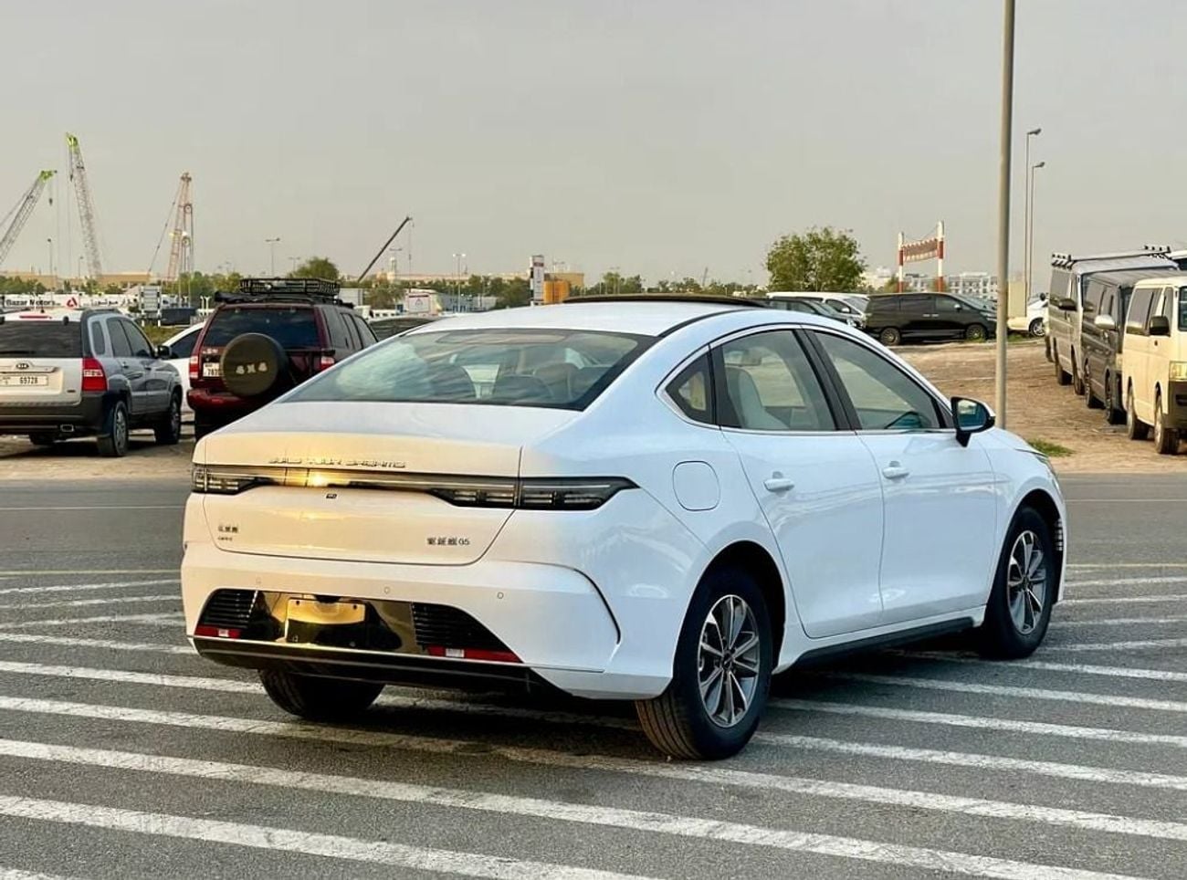 بي واي دي ديسترويار 05 STANDARD 1.5L Hybrid 4 Cylinder | LHD