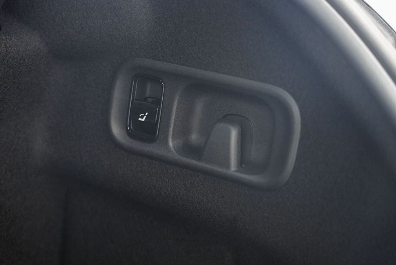 Mercedes-Benz C 200 Mercedes-Benz C 200 Premium Plus | 2025 GCC 0km | Agency Warranty | AMG Package | 360 View