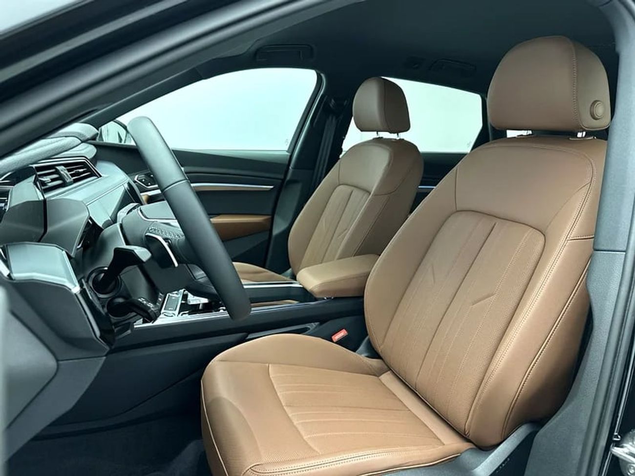 Audi etron Q8 Advanced 55 quat 408hp (Ref# 028541)