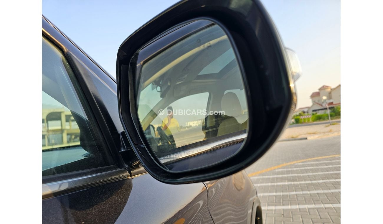 ميتسوبيشي آوتلاندر Full Option | Sunroof | Original Airbags | 7 Seats