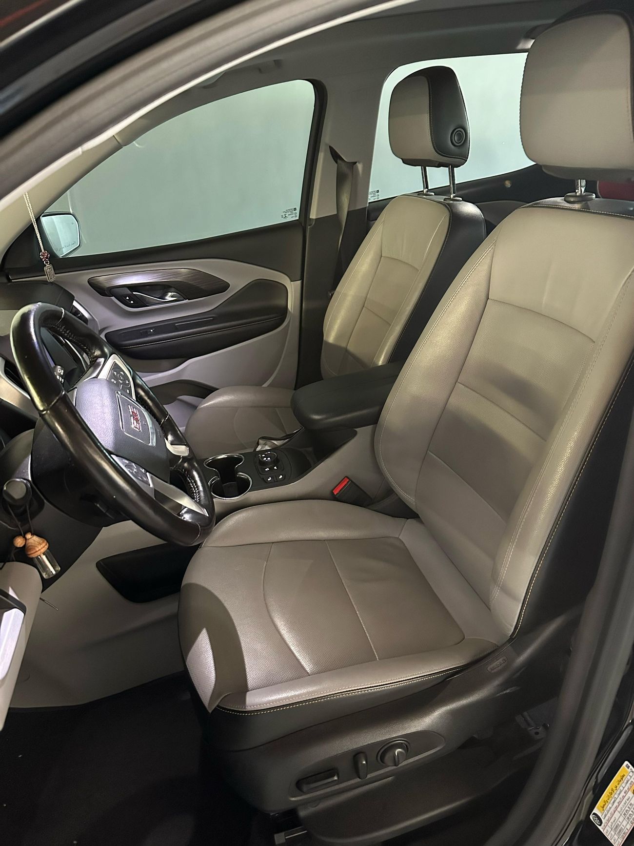 جي أم سي تيرين SLT