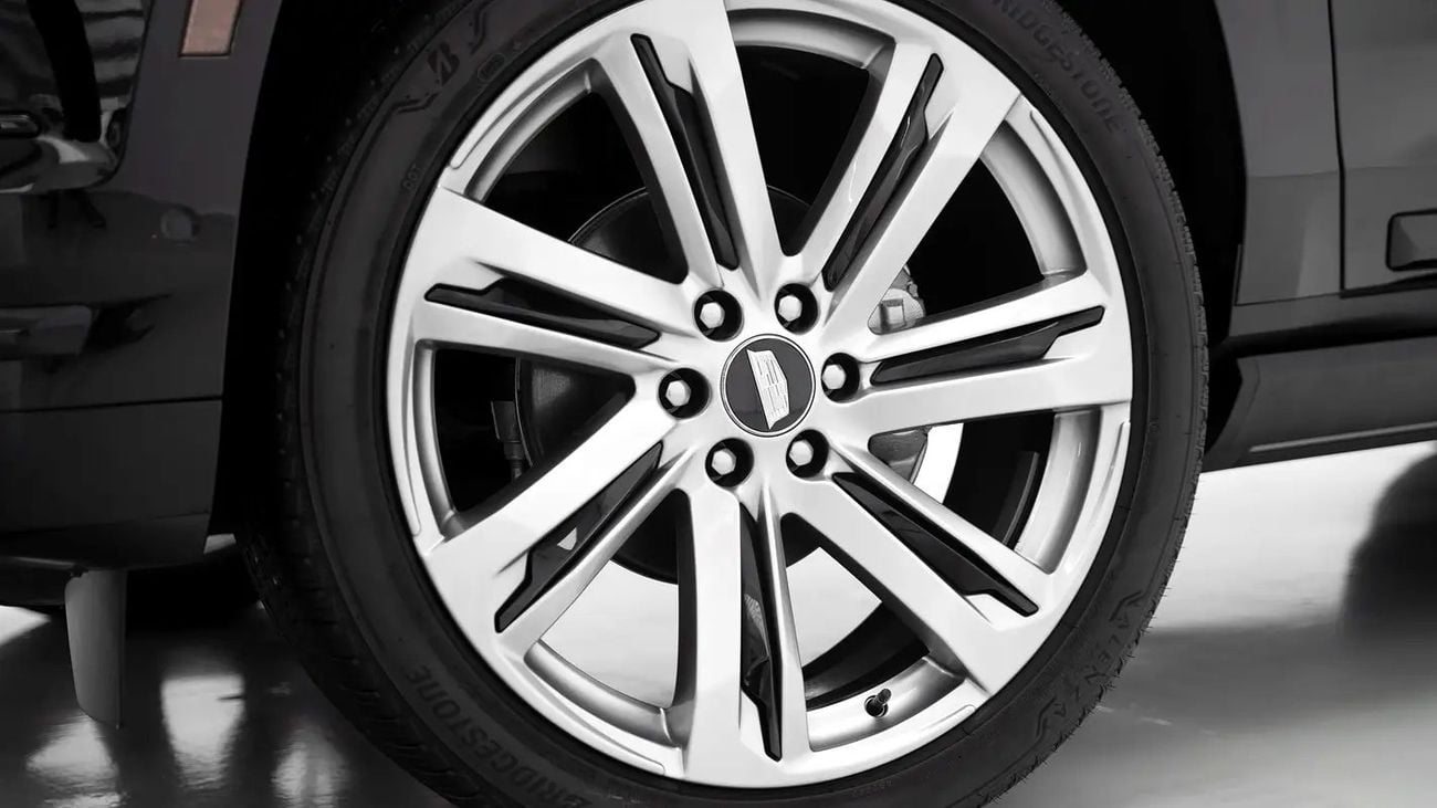 Cadillac Escalade Sport Platinum 6.2L 4WD 600 SPORT PLATINUM WITH WARRANTY AND SERVICE CONTRACT