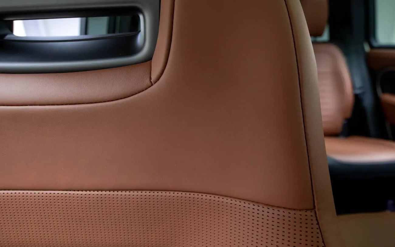 لاند روفر ديفندر 110 OCTA