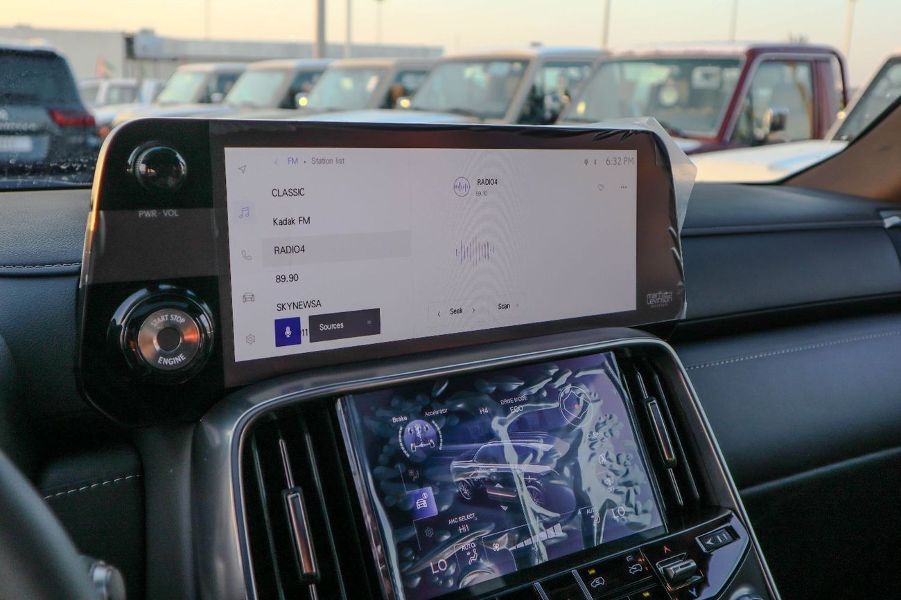 Lexus LX 600 2025 Lexus LX600 (VJA310) 3.5L SUV in Beige with off-road tires