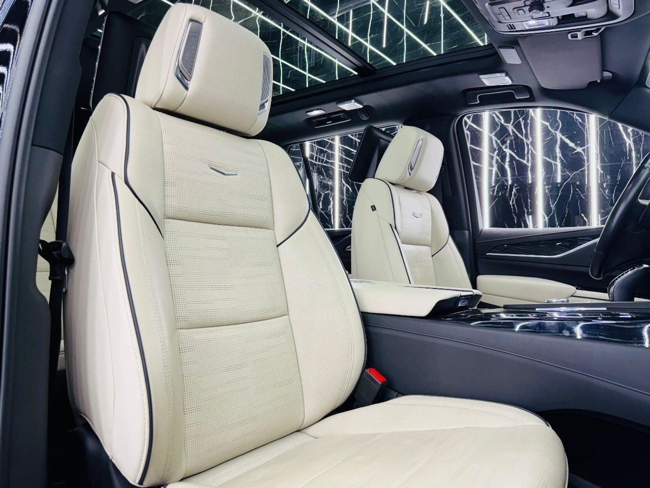 Cadillac Escalade Sport 6.2L 4WD 2022 Cadillac Escalade, 2026 Warranty, 2027 Service Pack, 8 Seater, Full Options, GCC