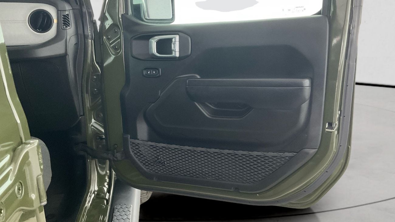جيب رانجلر 2.0T SPORT AUTO 4WD | شامل الضمان | 0 ﺪﻔﻋﺓ ﺃﻮﻟﻯ