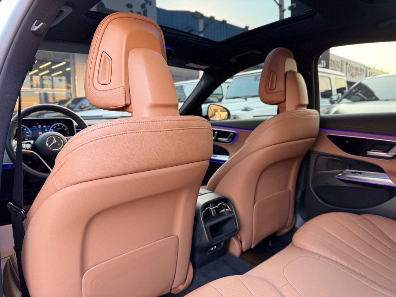 مرسيدس بنز E200 2.0L