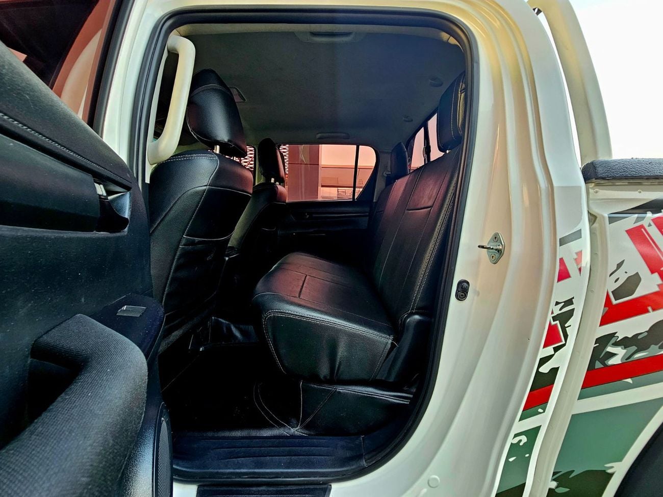 تويوتا هيلوكس ADVENTURE DIESEL / AUTO GEAR/ AUTO WINDOWS / FULL OPTION/ WIDE BODY