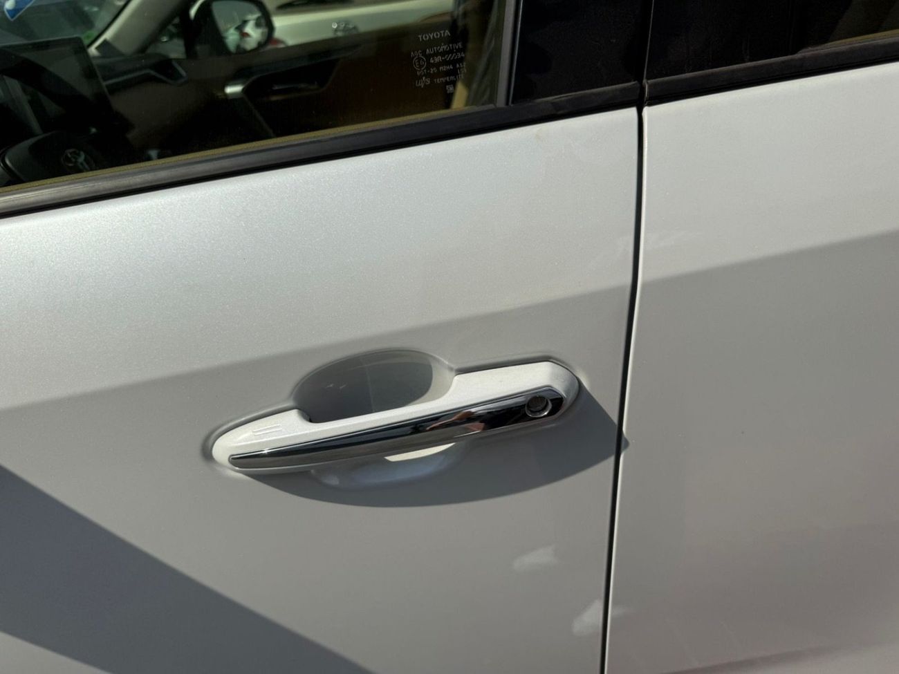 تويوتا راف ٤ 2.5 L , Full option , petrol