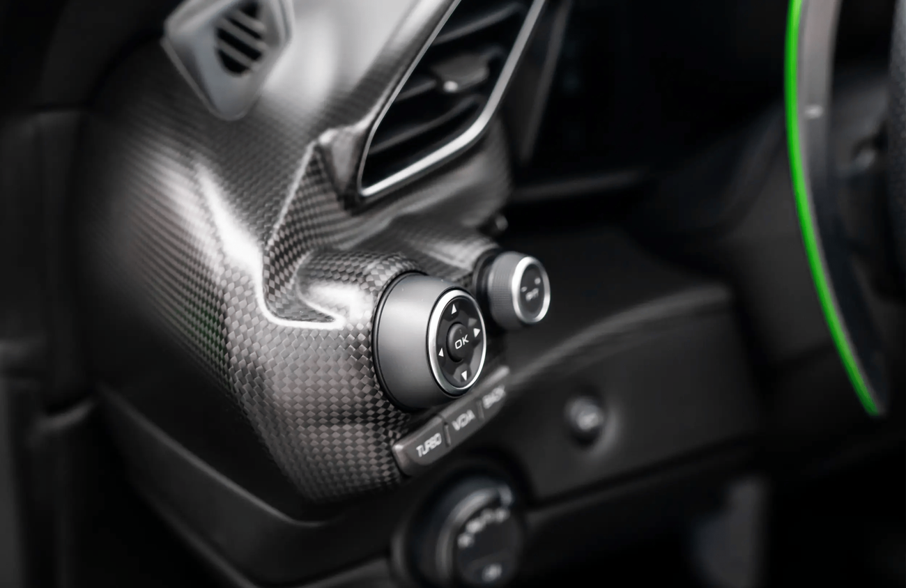 فيراري 488 بيستا سبايدر 3.9L V8 Twin-Turbocharged Engine