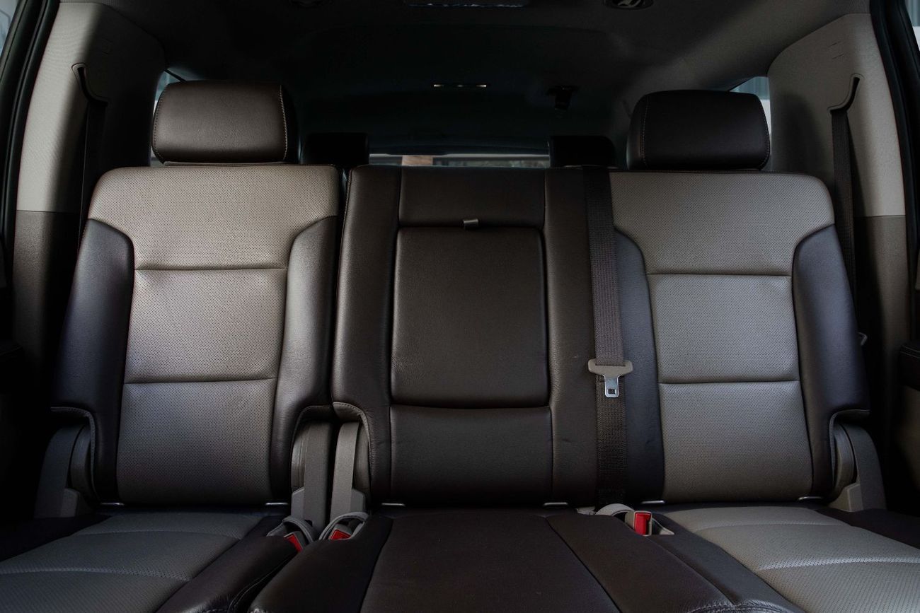 Chevrolet Suburban LT | 2,644 P.M | 0% Downpayment | SUBURBAN|LT|V8|CHEVORLET SERVICED!