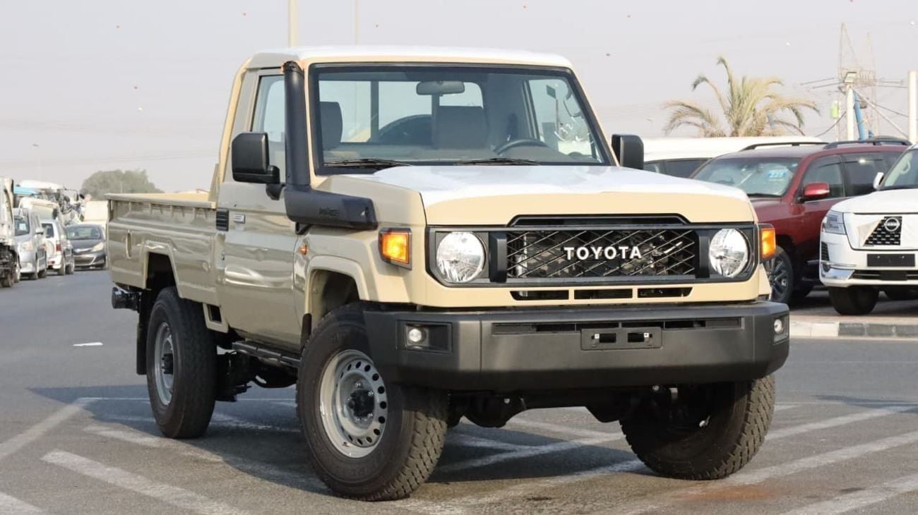Toyota Land Cruiser Pickup 70 VXR Toyota Land Cruiser LC79 SC 4.0 AT 2025 basic GCC