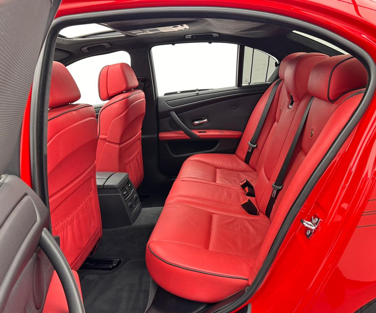 BMW Alpina 2009 BMW Alpina B5S, German Masterpiece, Ultimate Classic, Excellent Condition, GCC