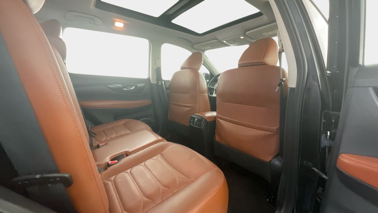 نيسان إكس تريل 2.5 SL 4WD 7STR AUTO LANE DEPARTURE | شامل الضمان | 0 ﺪﻔﻋﺓ ﺃﻮﻟﻯ