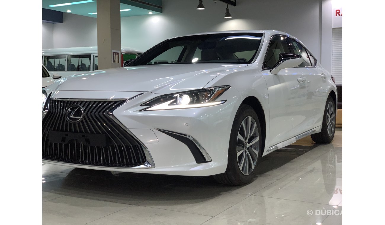 Lexus ES350 3.5 L With Warranty & VAT MY2019 ( Ramadan Offer)