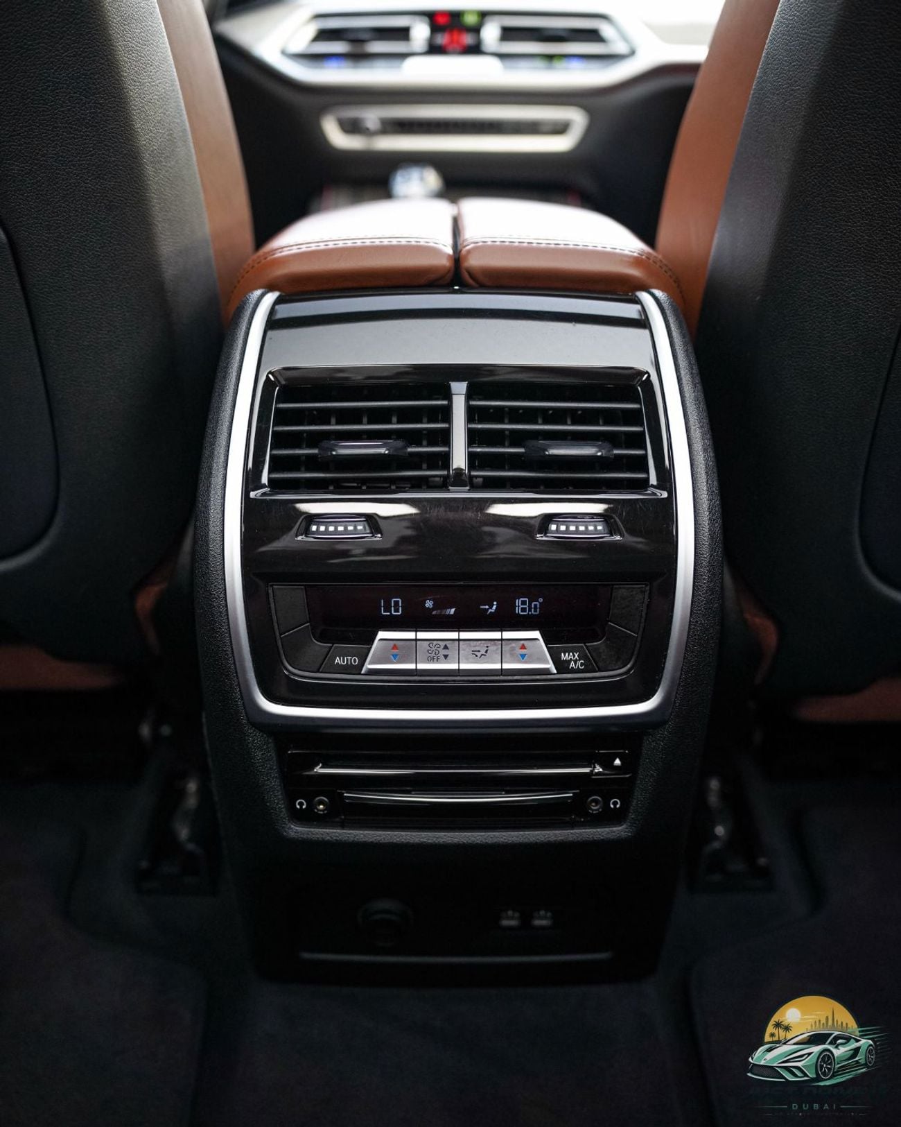 BMW X7 M50i