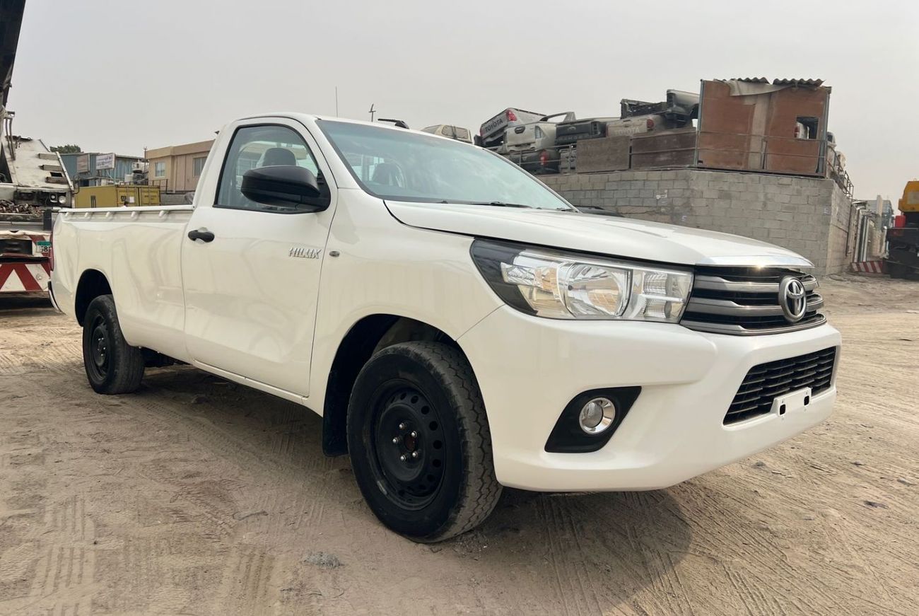 Toyota Hilux diesel 2.4 liter ,right hand drive ,manual gear 2wd