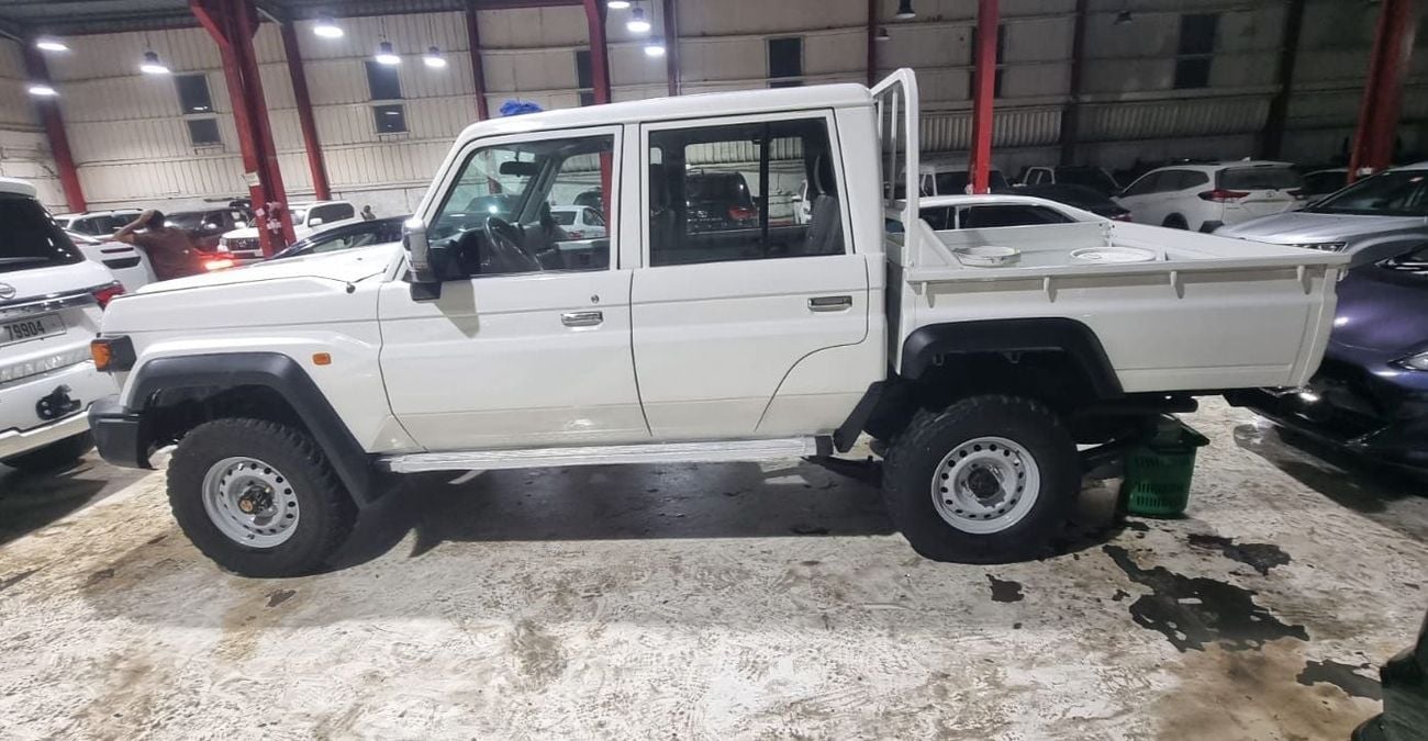 Toyota Land Cruiser Pick Up Toyota landcruise pickup 2021Model Modified 2024 v6 4.2 Diesel engine Colour White Transmission Manu
