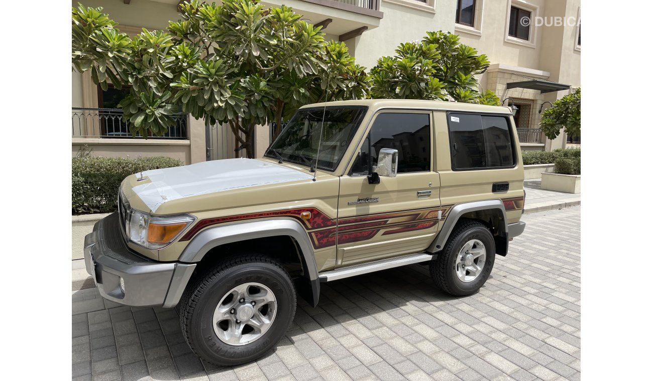 Toyota Land Cruiser Hard Top