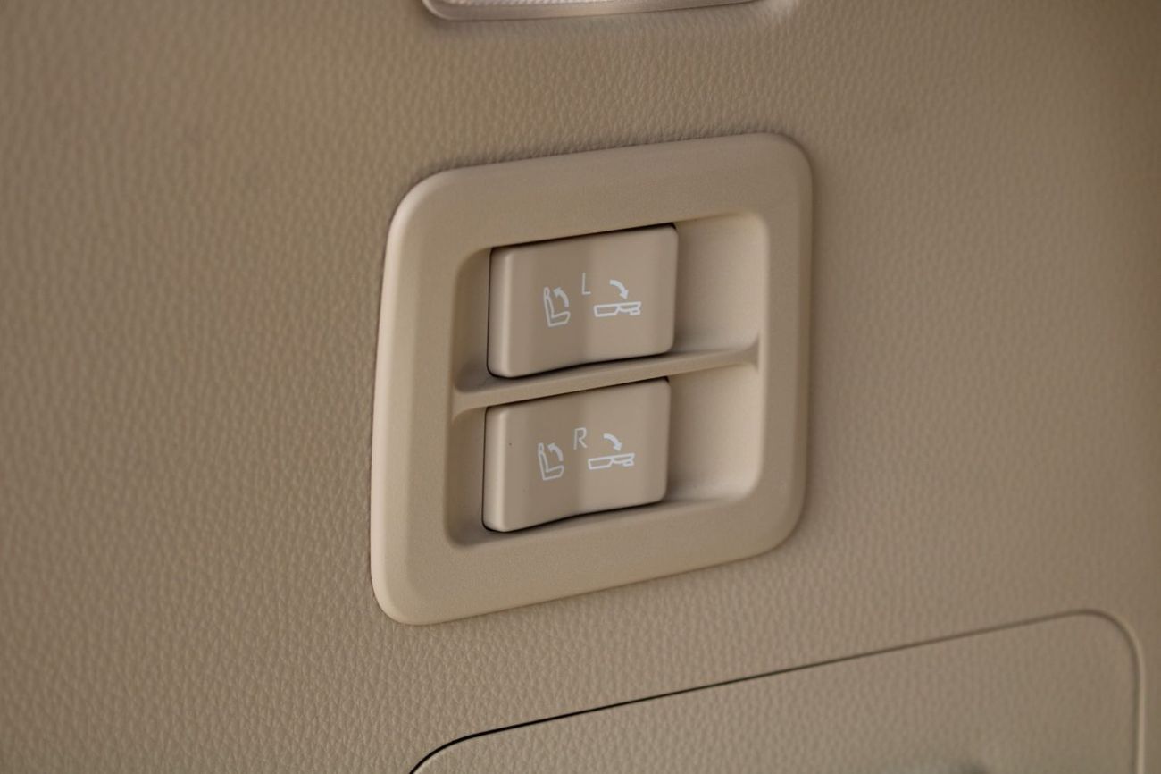 تويوتا لاند كروزر VXR 3.5L