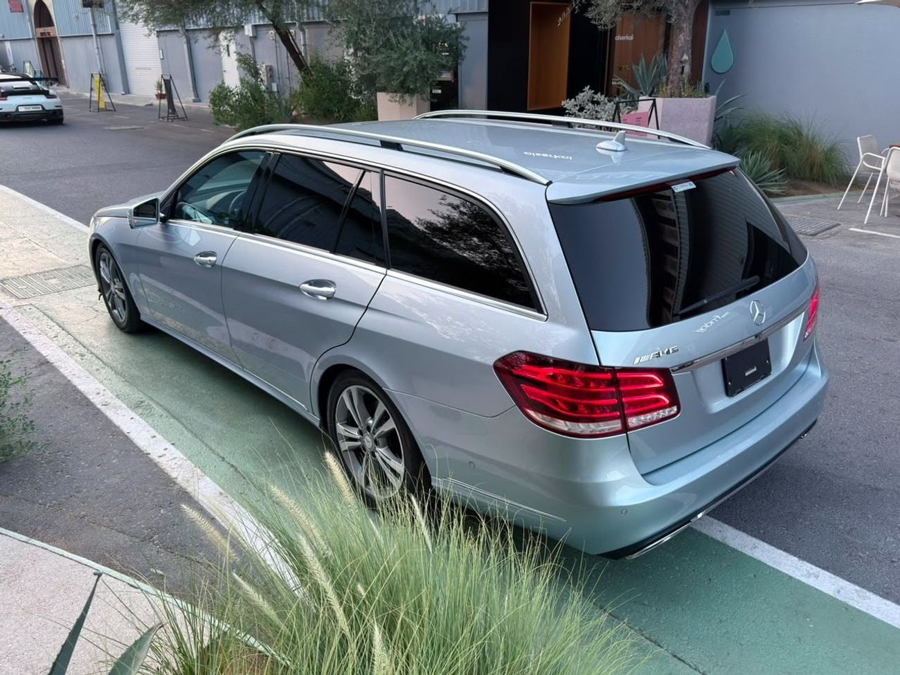 مرسيدس بنز E300 AVANTGARDE SPORT AVANTGARDE SPORT