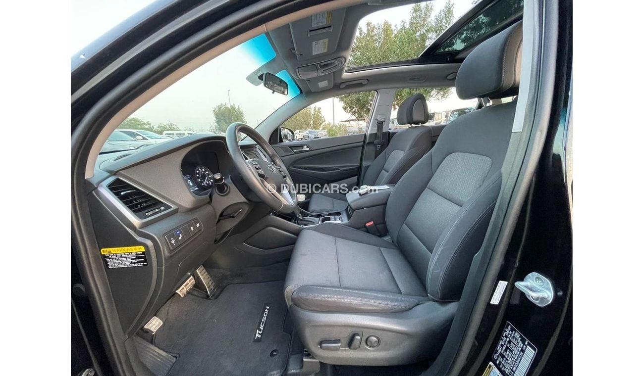 هيونداي توسون 2017 Hyundai Tucson 1600cc 4x4 Turbo - Black RV Edition - 2 keys & Full Panoramic View