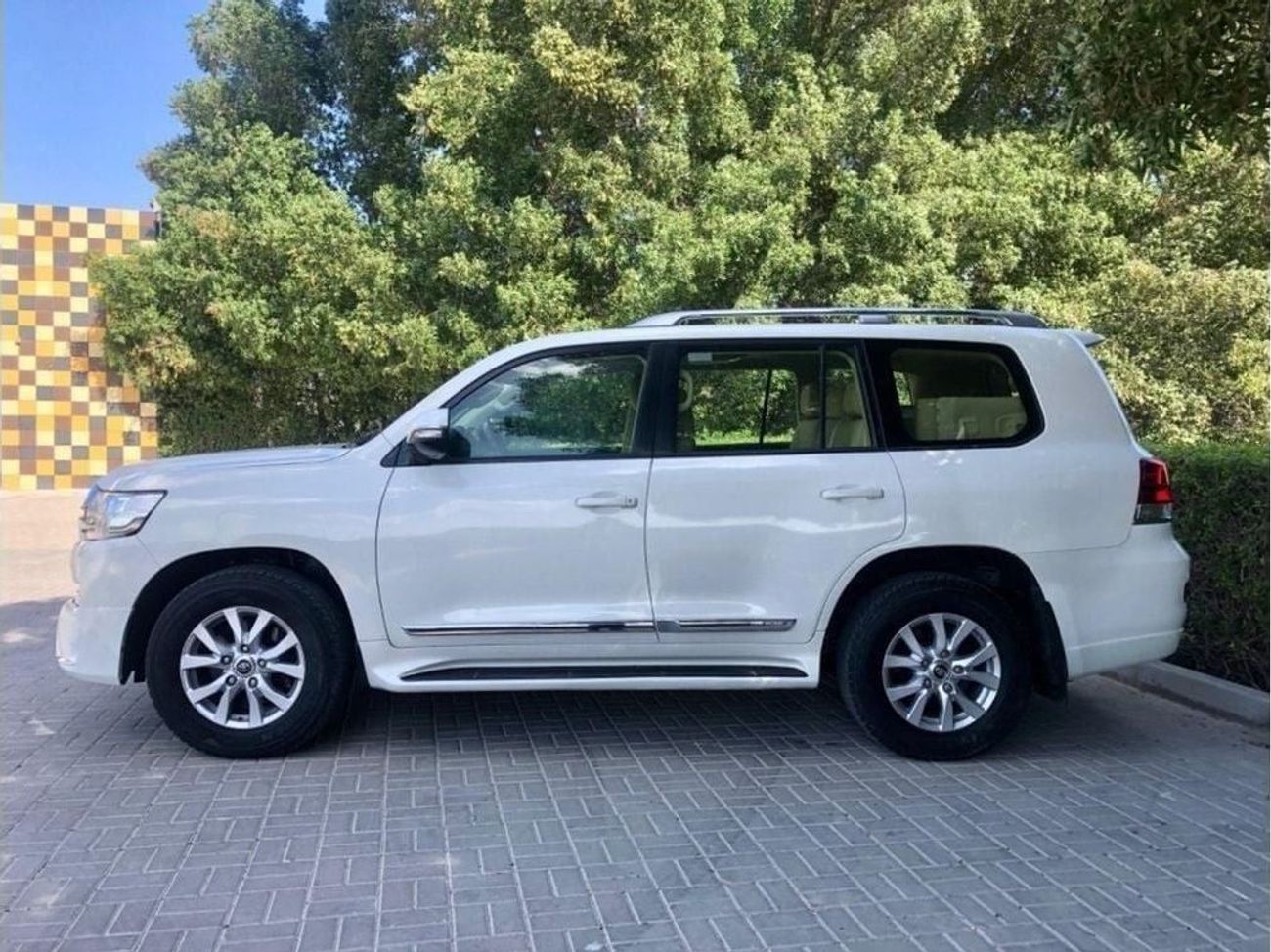 Toyota Land Cruiser GXR 4.6L