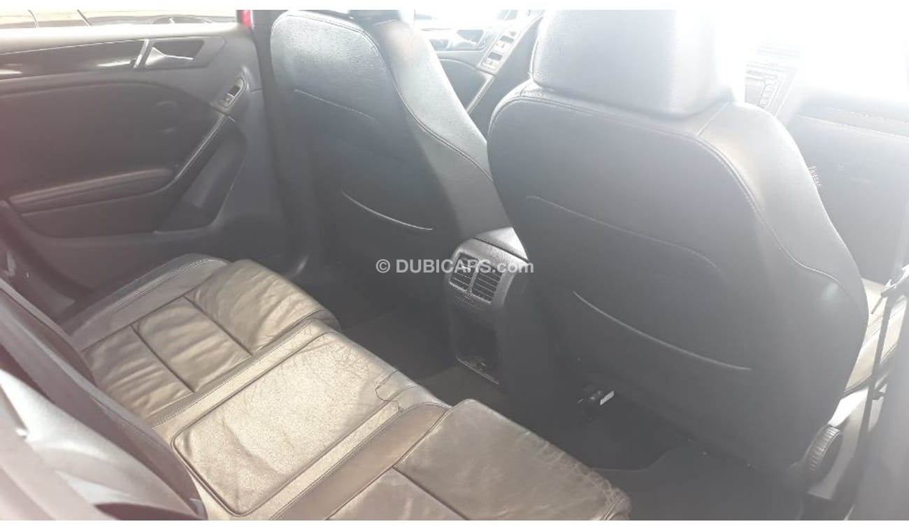 Volkswagen Golf GTI 2011 Gulf Specs Full options clean car