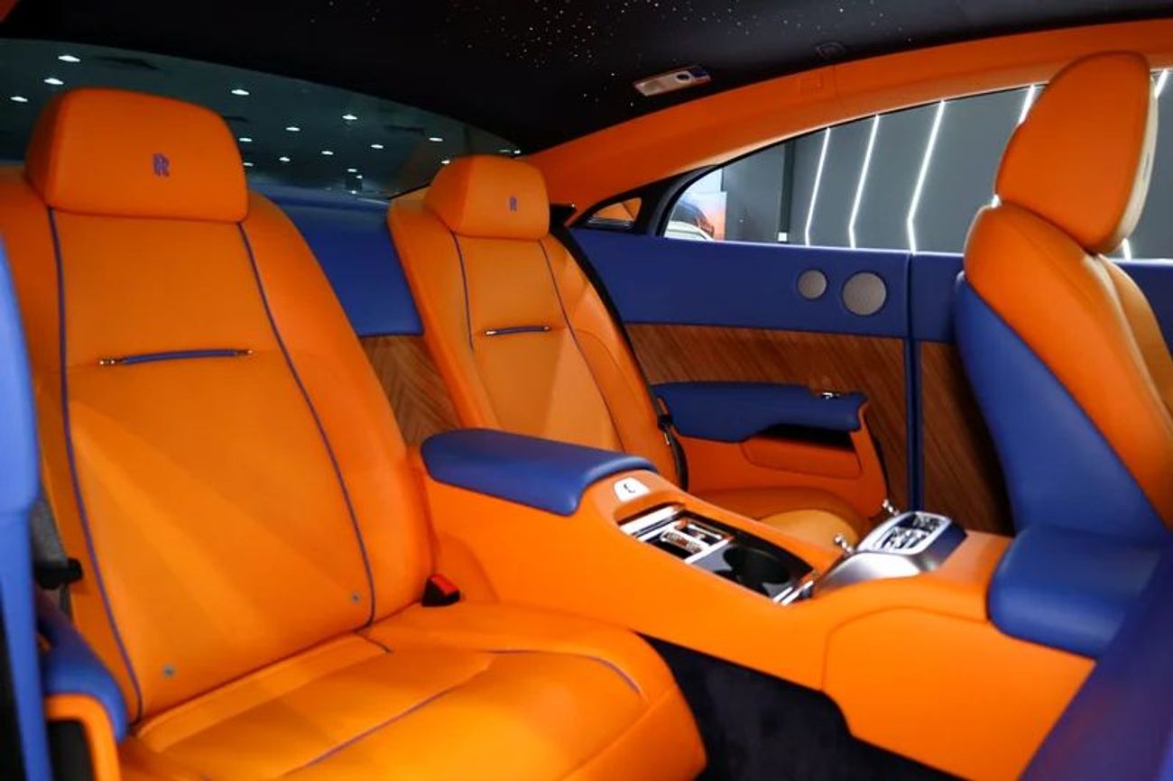 Rolls Royce Wraith STD 2016 Rolls-Royce Wraith, Canadel Wood Panelling, Starlights, Illuminated Spirit of Ecstasy, GCC!!