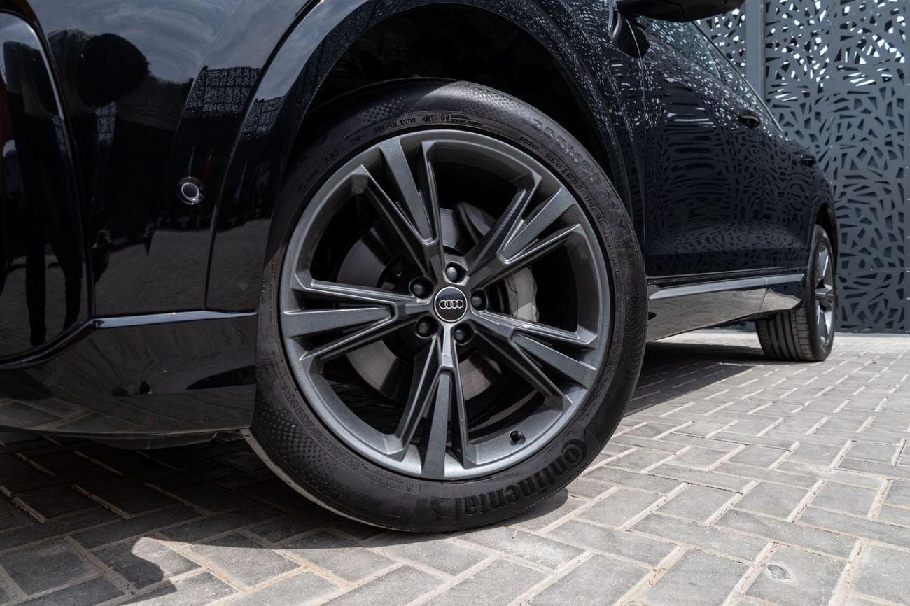 Audi Q8 55 TFSI quattro (340 HP) 2024 Audi Q8 55TFSI Quattro GCC | Agency Warranty | Service Contract