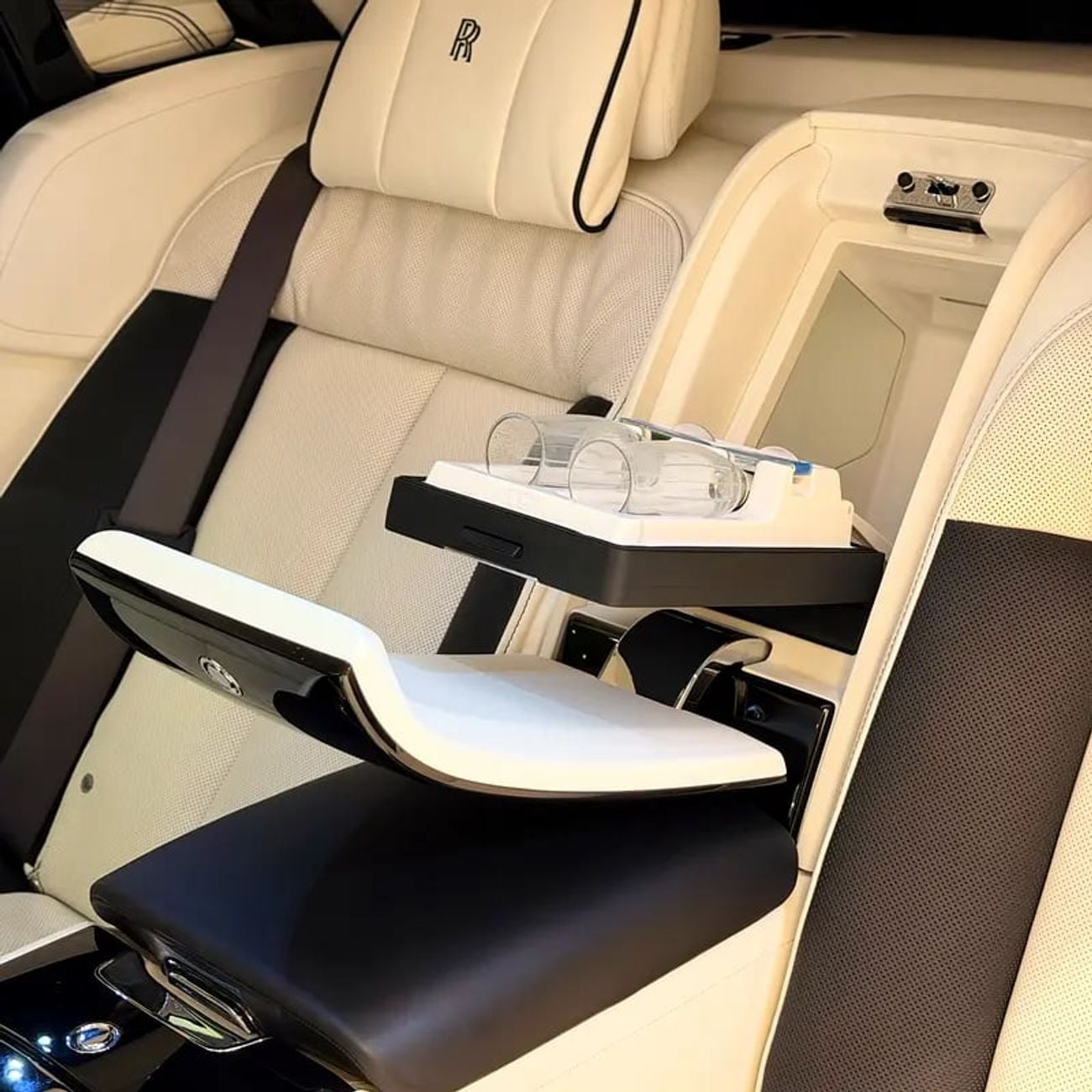 Rolls-Royce Phantom EWB GCC BRAND