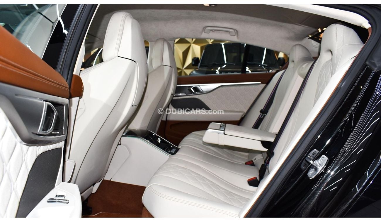 BMW M8 BMW M8 COMPETITION (CARBON CORE) 2021 EXPORT PRICE