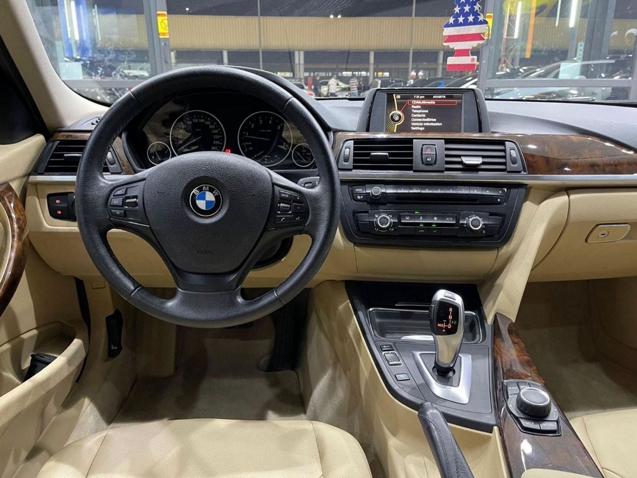 بي أم دبليو 320 FULL OPTIONS Exclusive 2.0L BMW 3 Series 320 2014