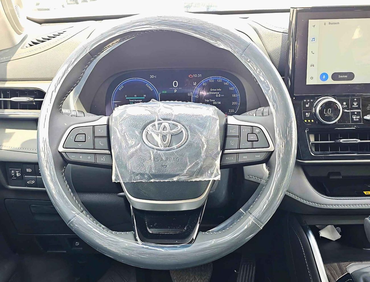 تويوتا هايلاندر 2.5L V4 HYBRID / LIMITED FULL OPTION / PANORAMAIC / JBL SPEAKERS (CODE # 68008)