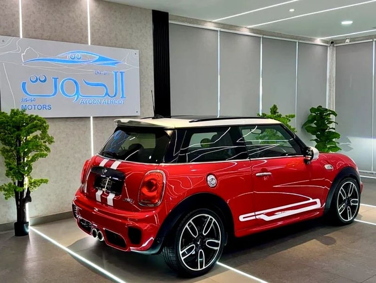 ميني كوبر BEAUTIFUL S ** JCW ** ACCIDENT FREE || GCC || TOP OPTIONS || CONDITION