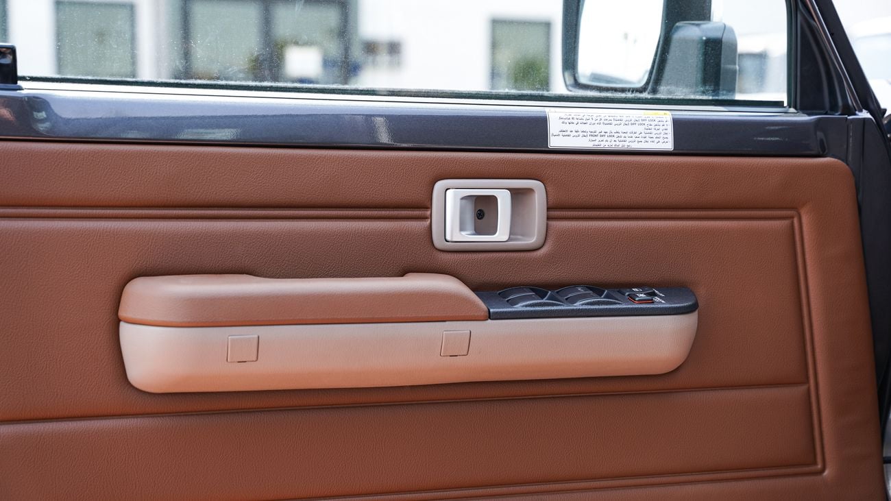 Toyota Land Cruiser 70