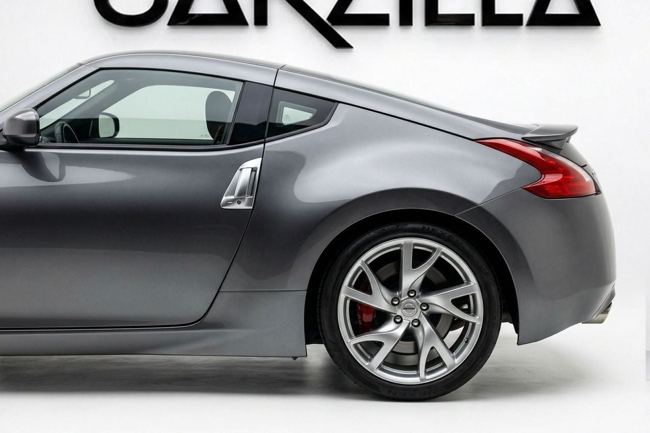 Nissan 370Z Std 3.7L (328 HP) A/T AED 2,302 P.M l 0% Downpayment l 370Z l 1 Owner l Excellent Condition