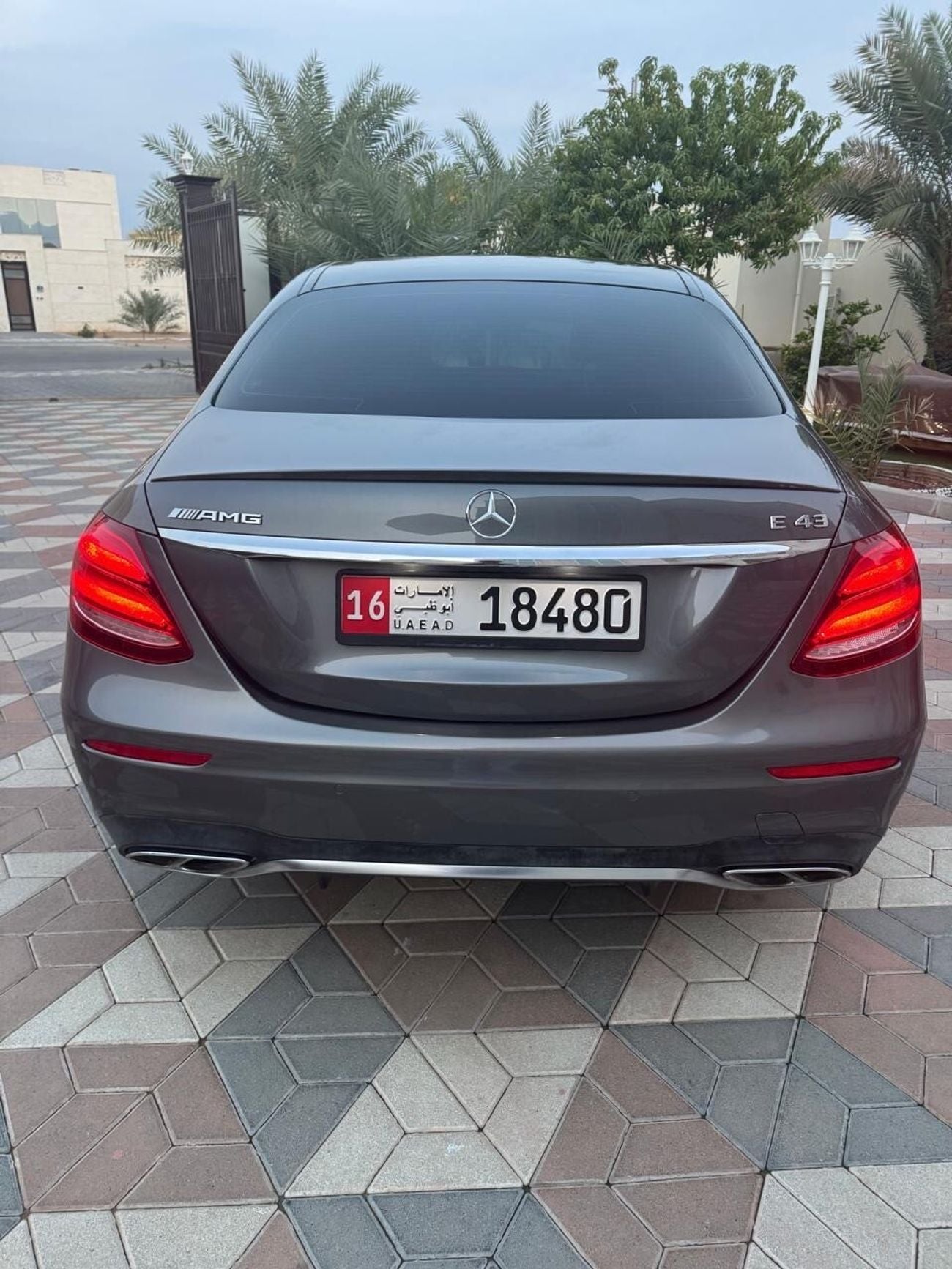 مرسيدس بنز E 43 AMG