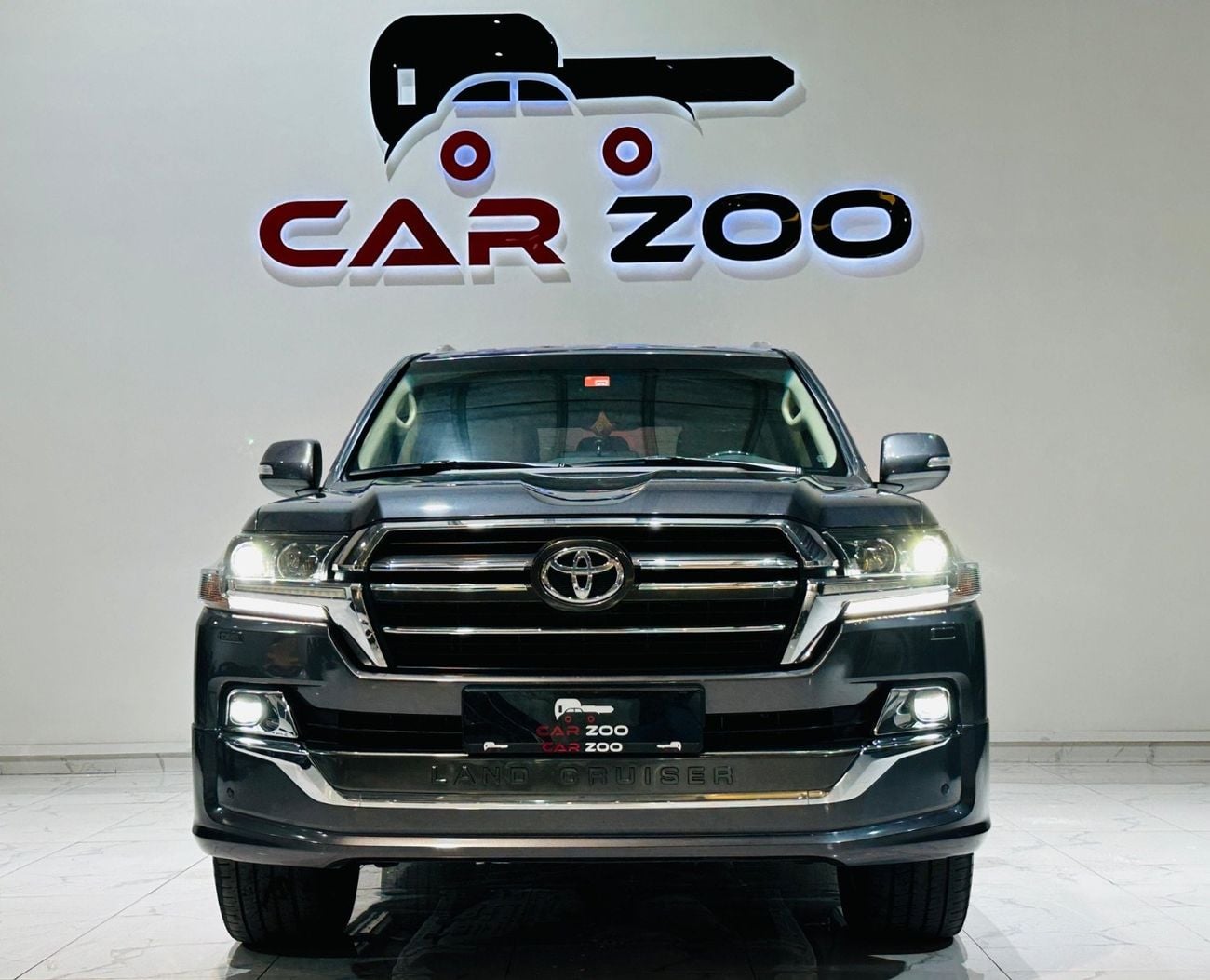 تويوتا لاند كروزر GXR 4.0L (271 HP) 4WD