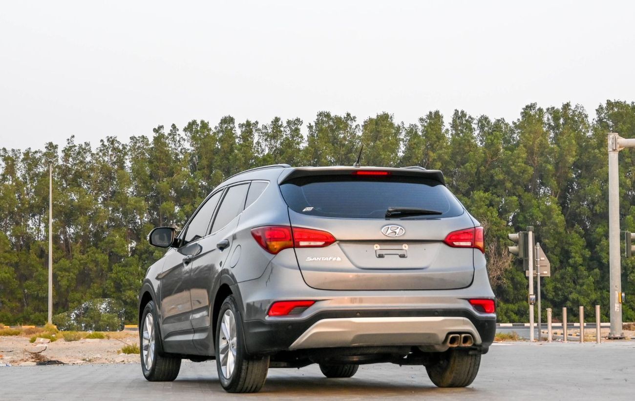 Hyundai Santa Fe HYUNDAI SANTAFE _ GL 2.4L _ GCC IN EXCELLENT CONDITION