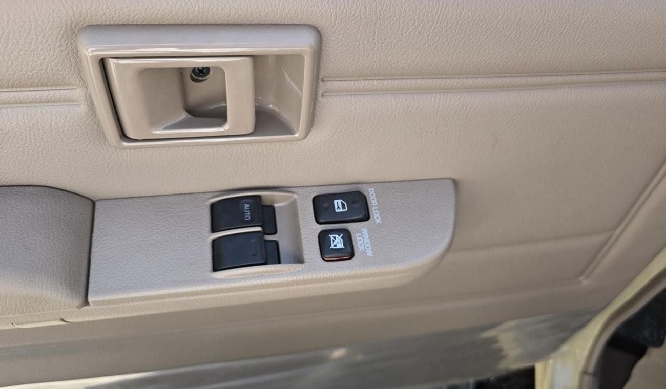 Toyota Land Cruiser Pick Up TOYOTA LAND CRUISER SINGLE CABIN PETROL V6 STD E AUTO 2025 MODEL