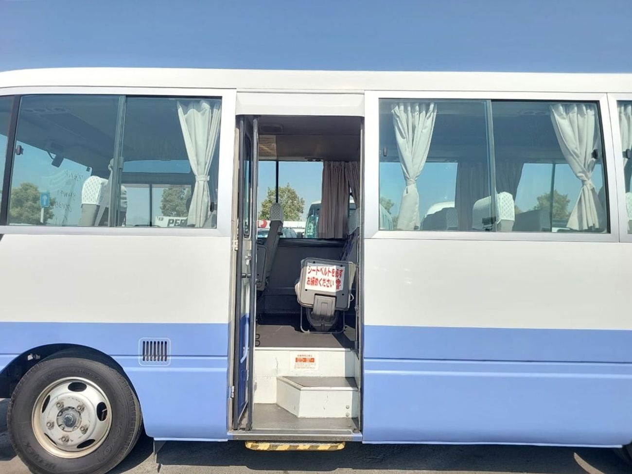 نيسان سيفيليان NISSAN CIVILIAN BUS RHD 2000 MODEL 4.2 L DIESEL AUTOMATIC(PM01364)