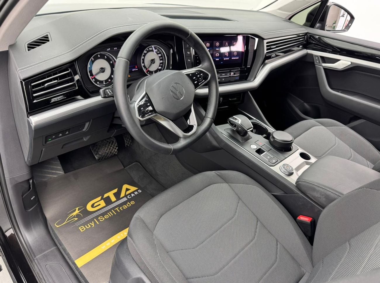 Volkswagen Touareg Trendline 3.0L 2021 Volkswagen Touareg Trendline, VW Service History, 1 Year Warranty, GCC