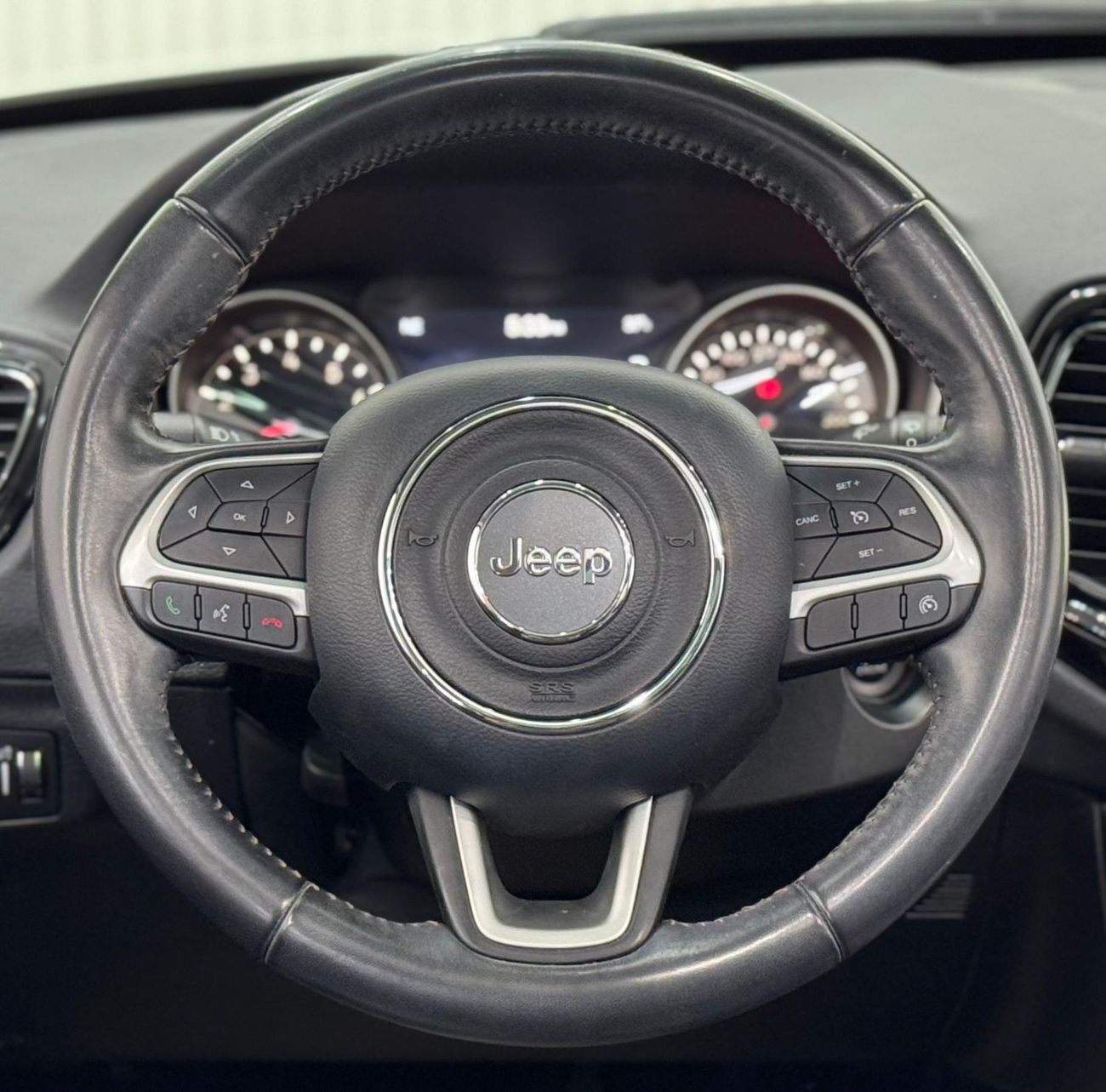 Jeep Compass Limited 2.4L (180 HP) 2019 Jeep Compass Limited, Warranty, Full Service History, Low kms, GCC