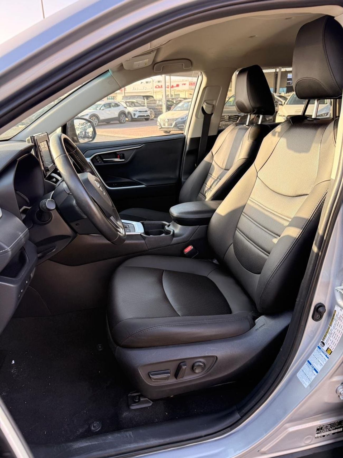 Toyota RAV4 Hybrid XLE 2.5L