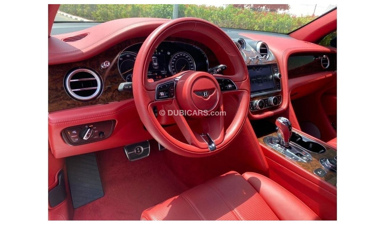 Bentley Bentayga Std GCC SPEC LESS KILOMETER