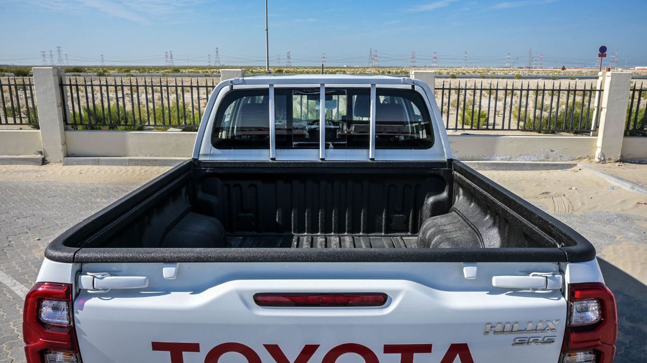 تويوتا هيلوكس GLX 2.7L Double Cab Utility 4WD A/T