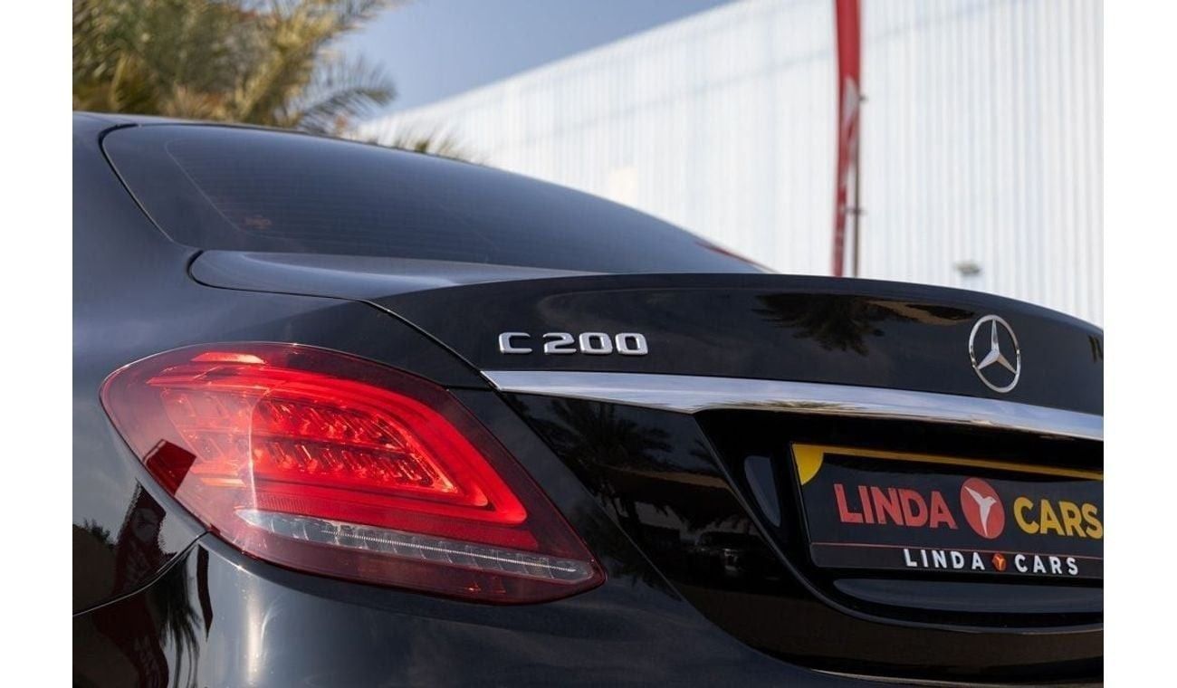 مرسيدس بنز C 200 Mercedes-Benz C200 AMG Premium + 2020 GCC under Agency Warranty and Service Contract  w
