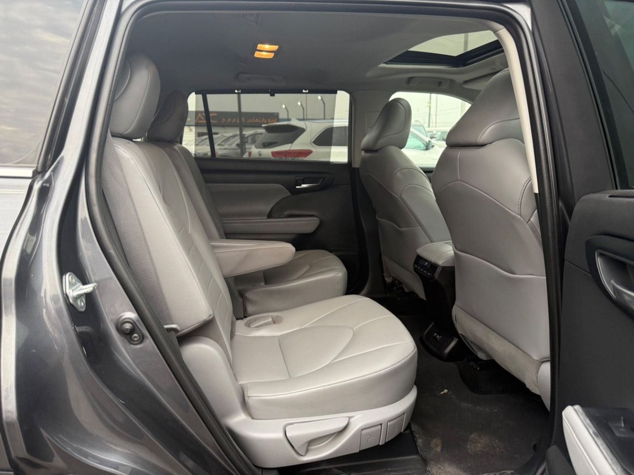 Toyota Highlander 2021 XLE LIMITED V6 FULL OPTION US SPEC
