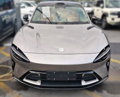 شاومى YU7 Max- 690 HP (681 bhp or 508 kW). range of up to 760 km